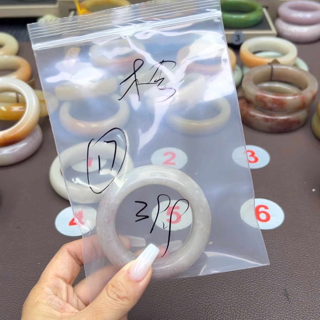 石英质玉手镯合金木*?