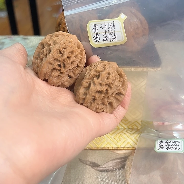 文玩核桃把件非嫁接马老四