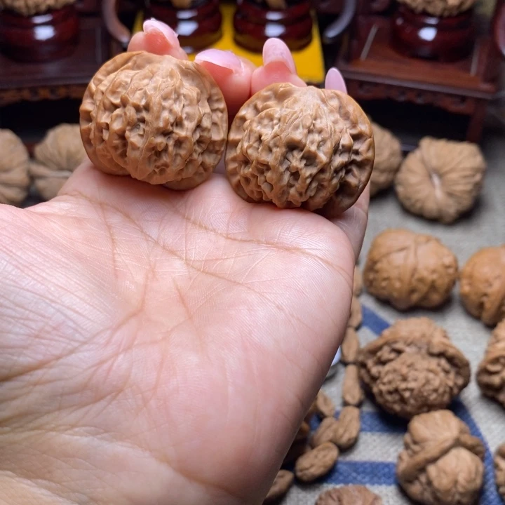 吊坠桃核秦闷全品37