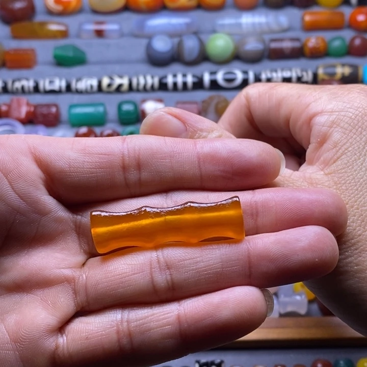 鲸****玛瑙/玉髓未镶嵌巴西玛瑙饰品桶珠