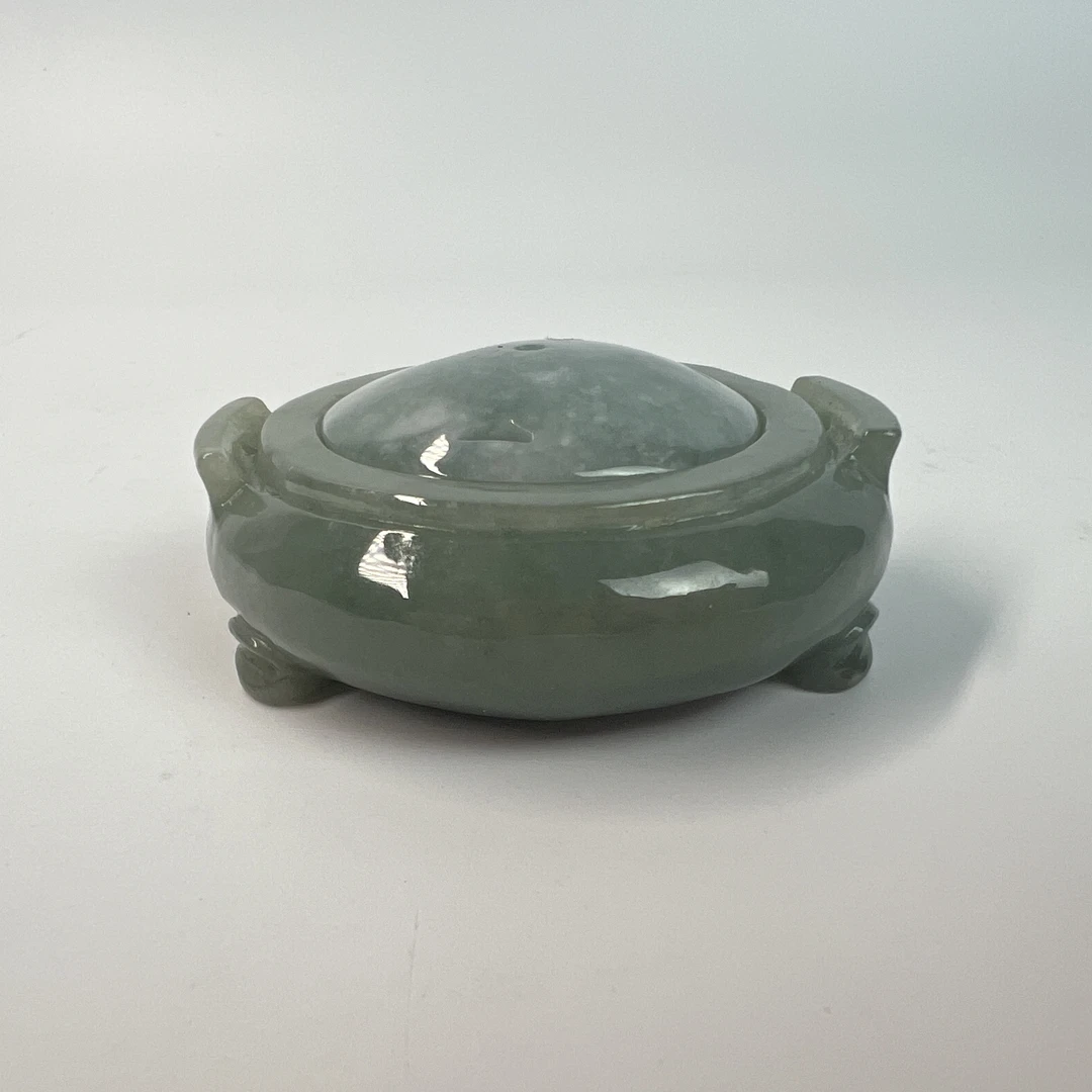 TM 110112 翡翠香炉摆件