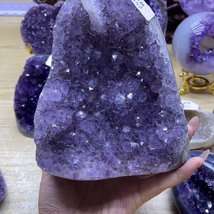 未镶嵌水晶大型摆件（非配饰）