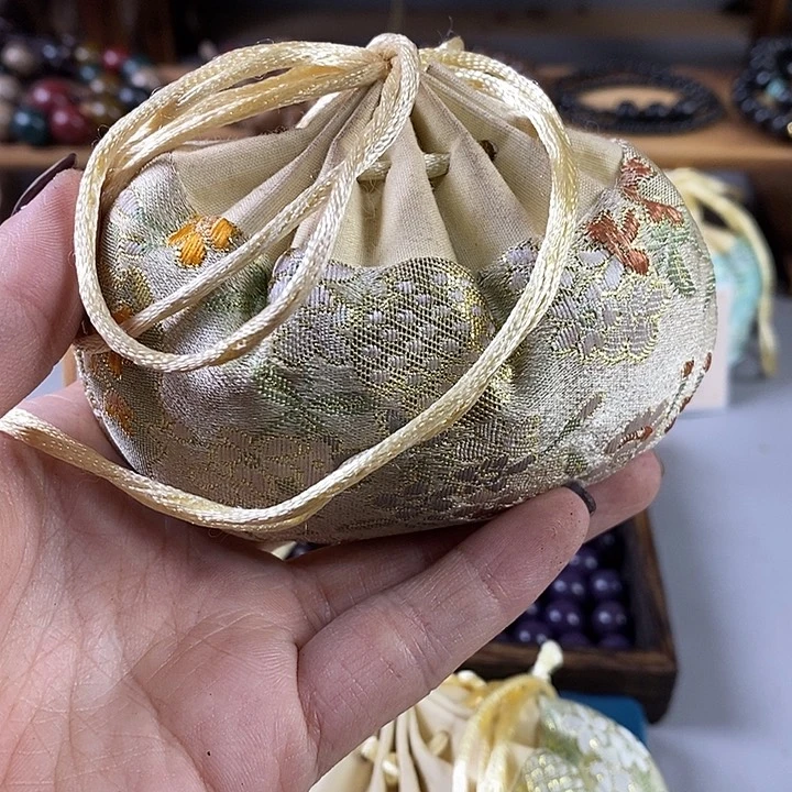 泥塑今****芙瑕疵苏合0.6香包