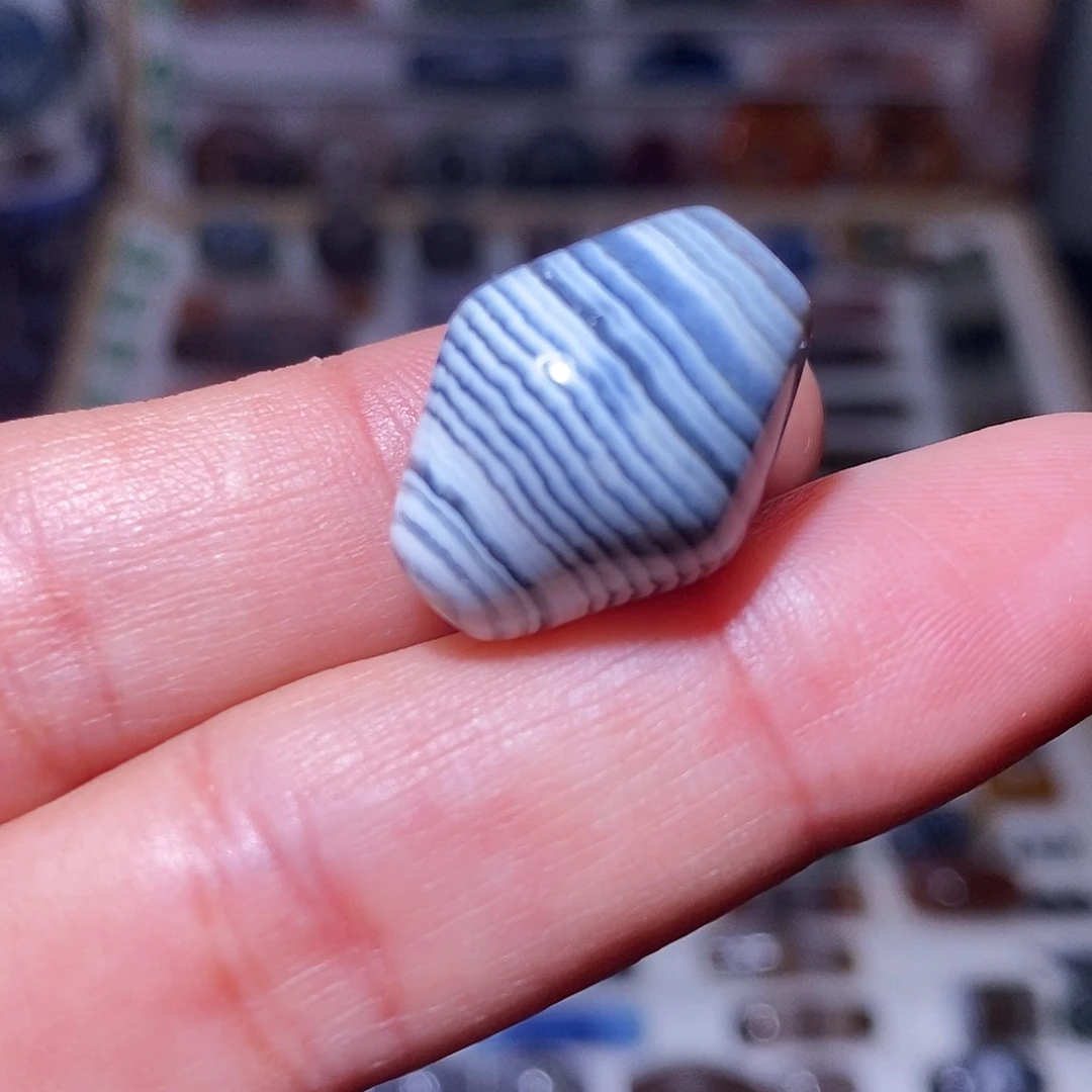 琥珀未镶嵌吊坠……