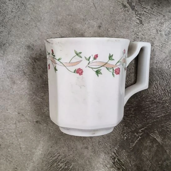 瓷八角彩带奶杯！！！！！