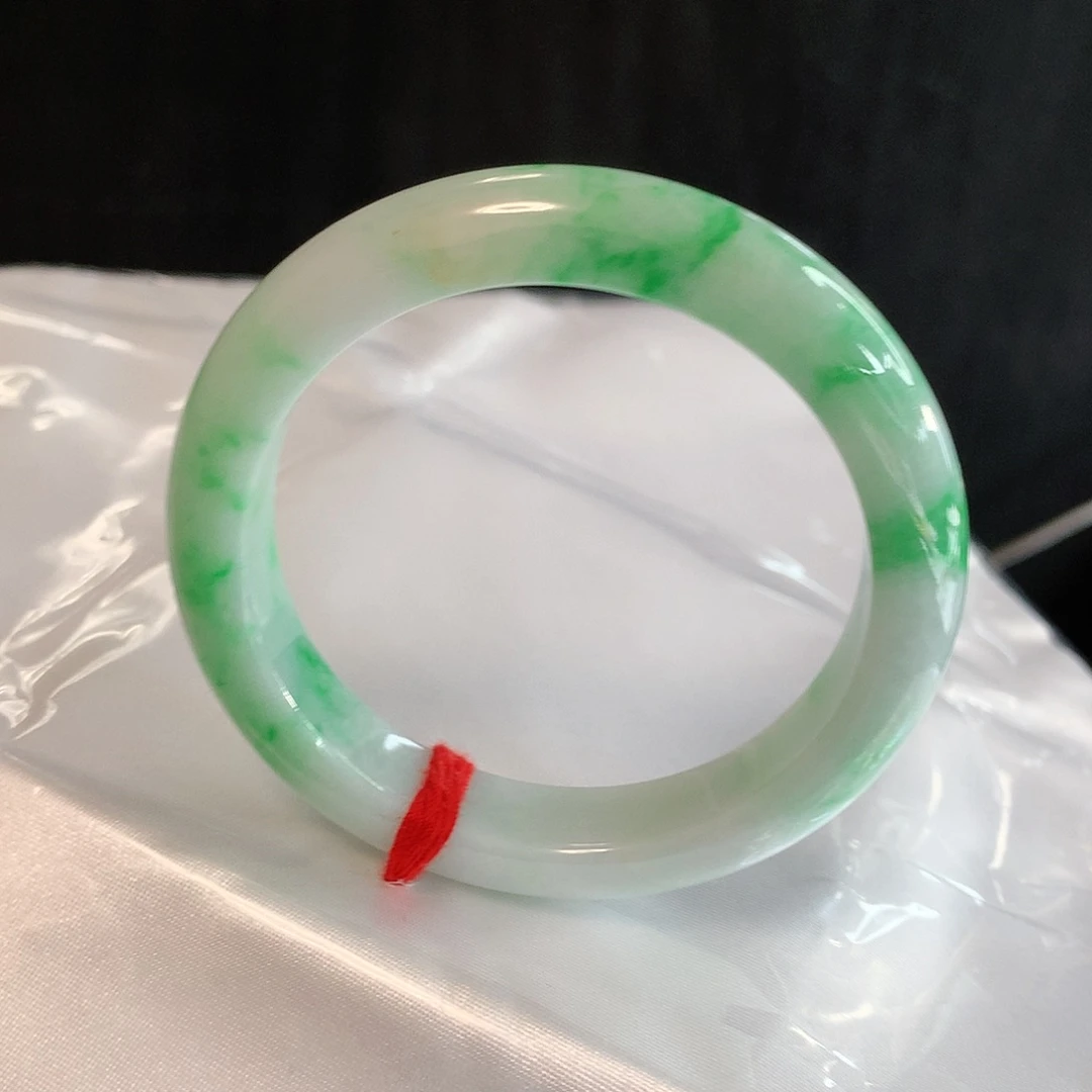 翡翠手镯未镶嵌52强推2677