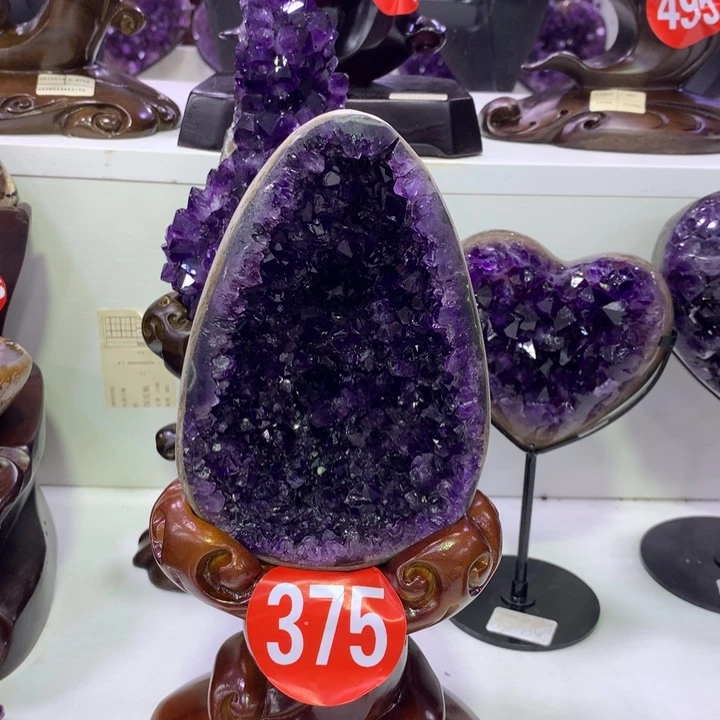 织绣乌拉圭紫水晶摆件