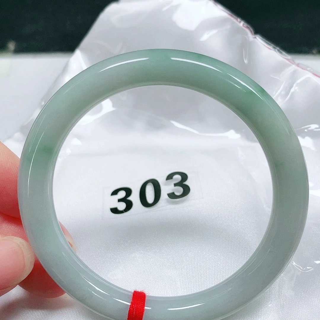 翡翠未镶嵌手镯（圆镯）36 号翡翠手镯