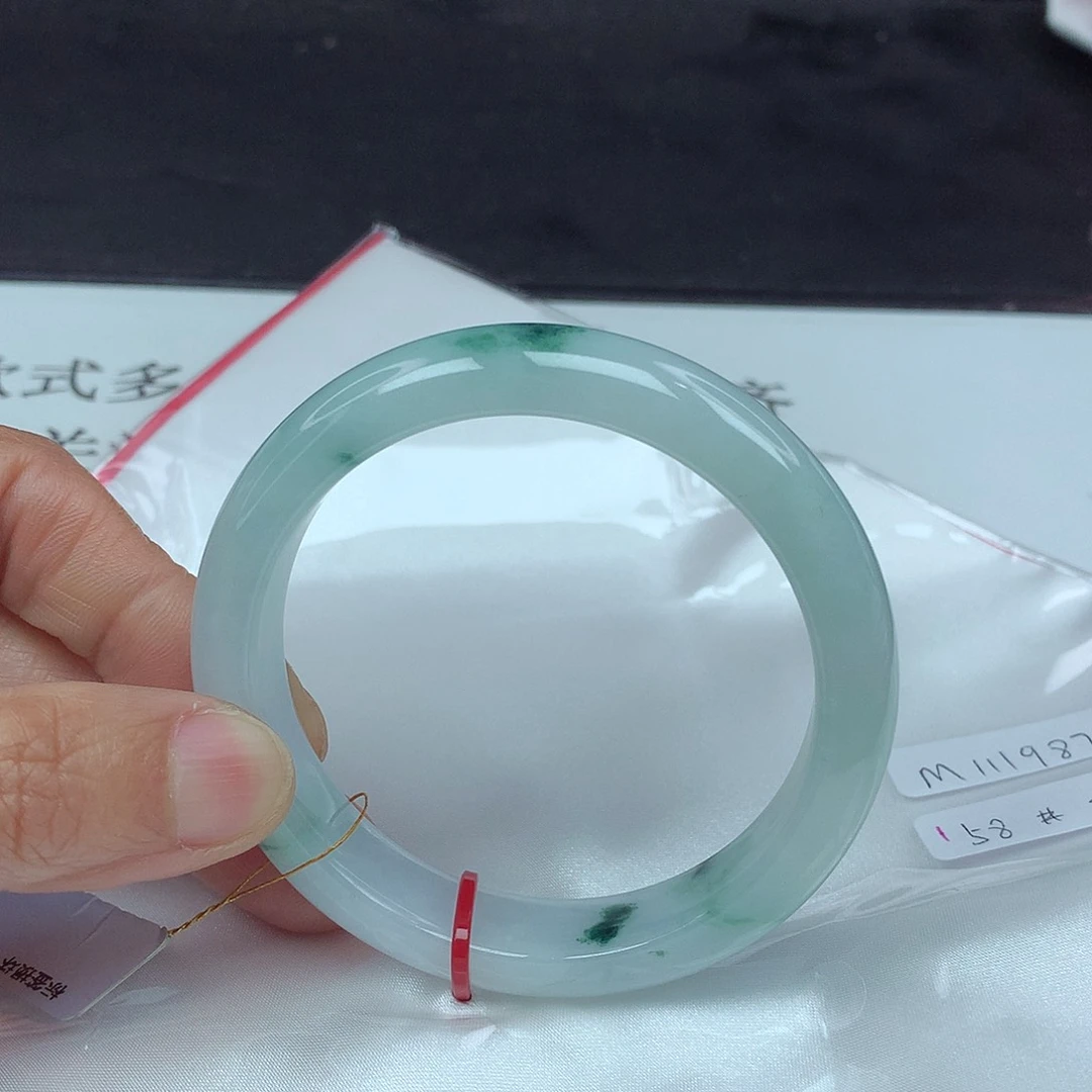 翡翠手镯未镶嵌58圈1987