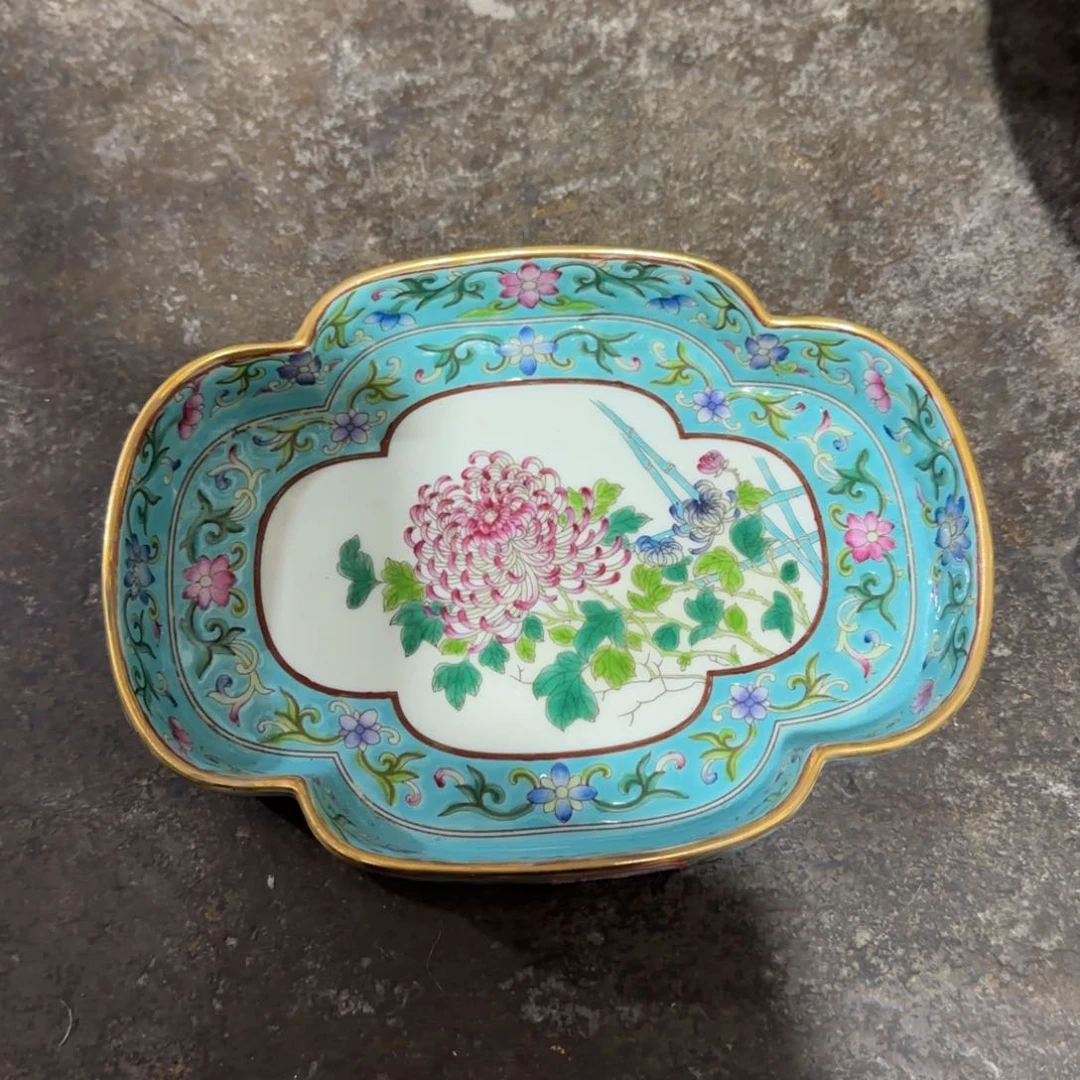 杯?**子陶瓷精品展示中心