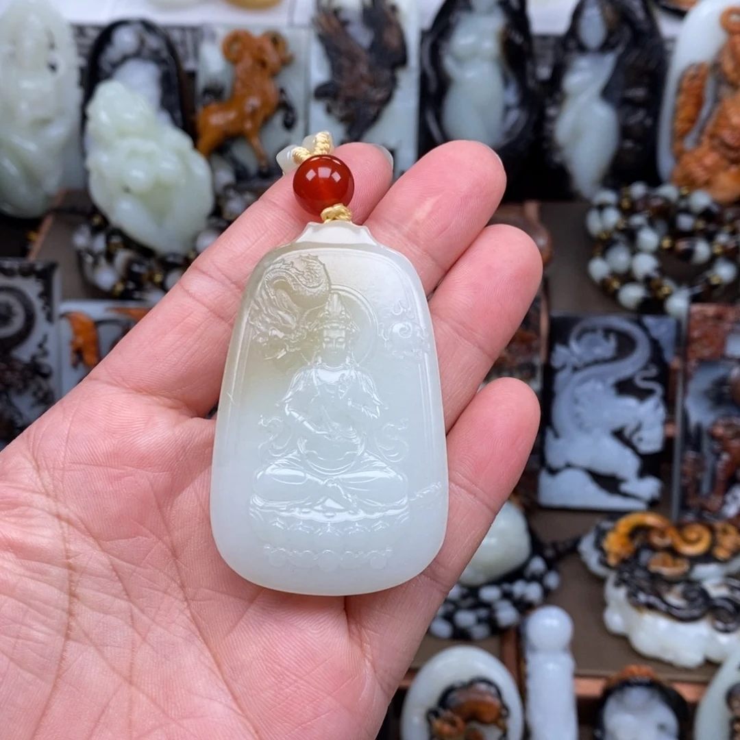 颈饰未镶嵌和田玉