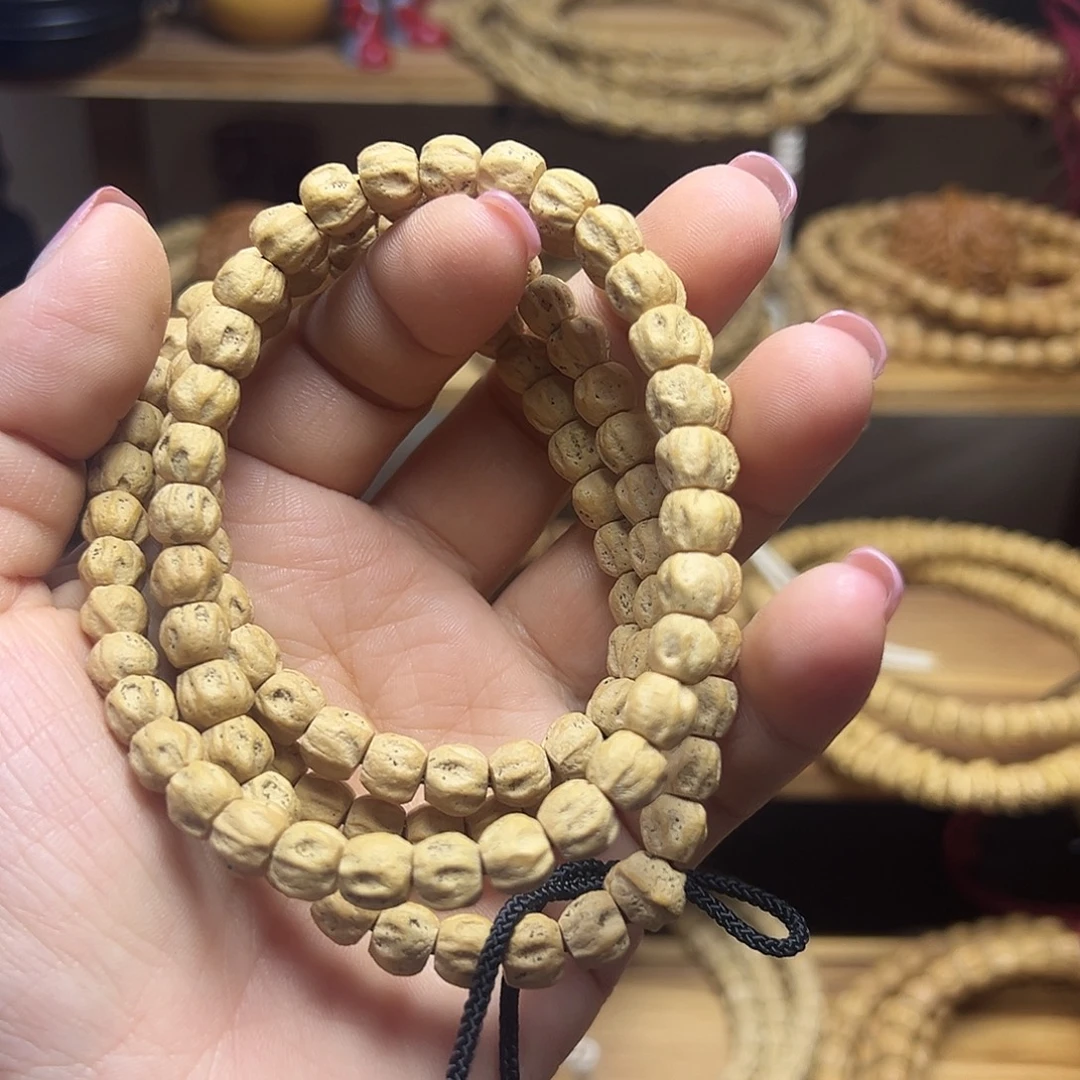 张***志柏香籽/百香籽吊坠