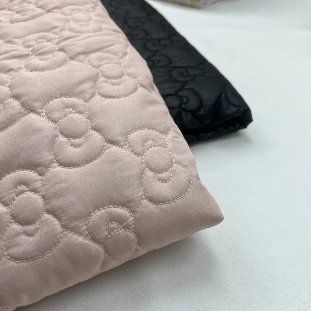 058小清新ins风压花蝴蝶结绗棉秋冬手工棉衣棉服面料一米幅宽1.35