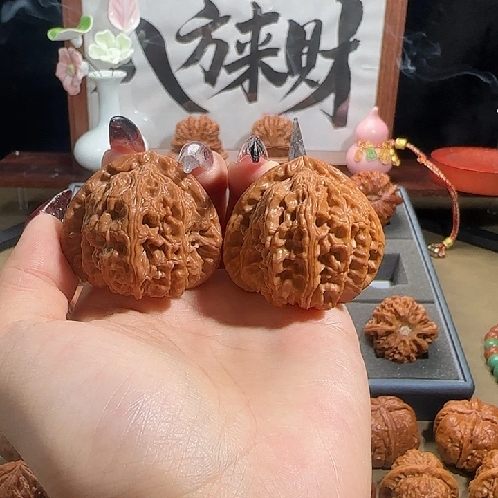 吊坠文玩核桃三角白