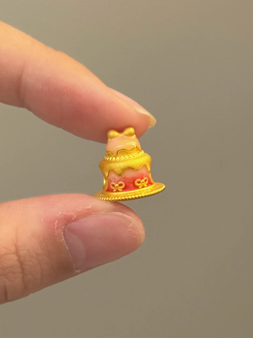 贝贝黄金 足金999 线条蝴蝶结蛋糕 红粉渐变 珐琅彩 转运珠 101