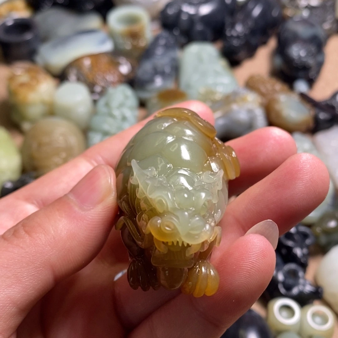 【闪购商品】和田玉挂件未镶嵌红**渡