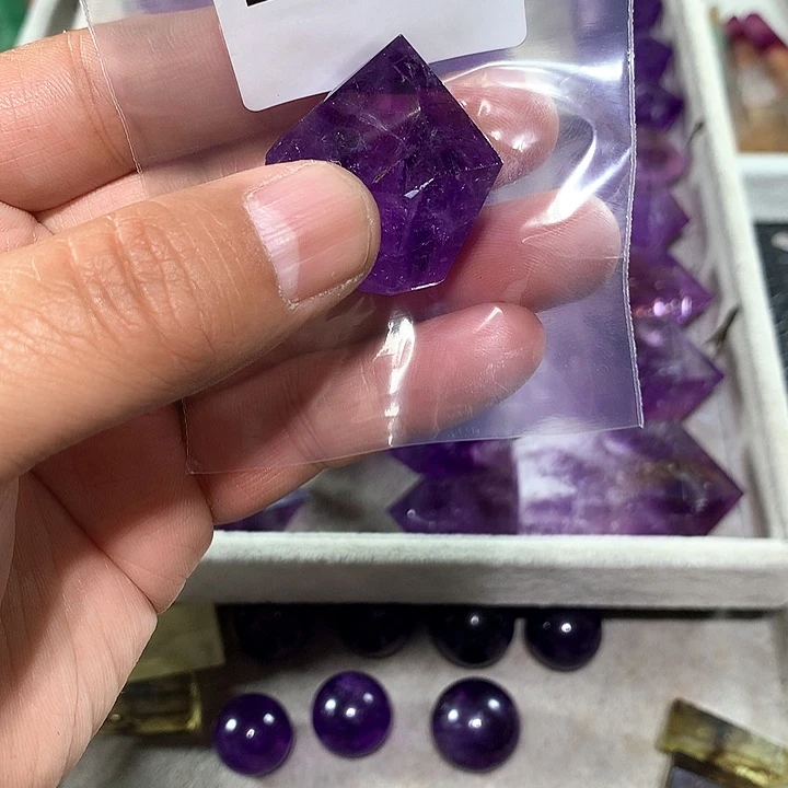 紫晶天然水晶柱子D183未镶嵌心****镜