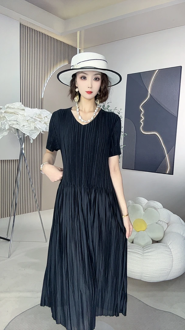 008号褶皱连衣裙时尚气质夏季短袖女装减龄黑色显瘦妈妈连衣裙