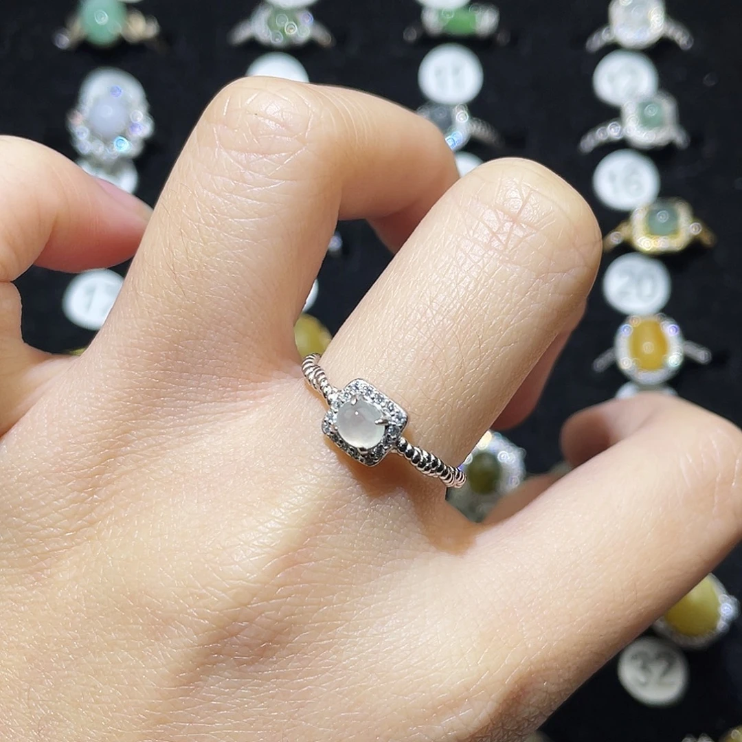 翡翠未镶嵌戒指戒指