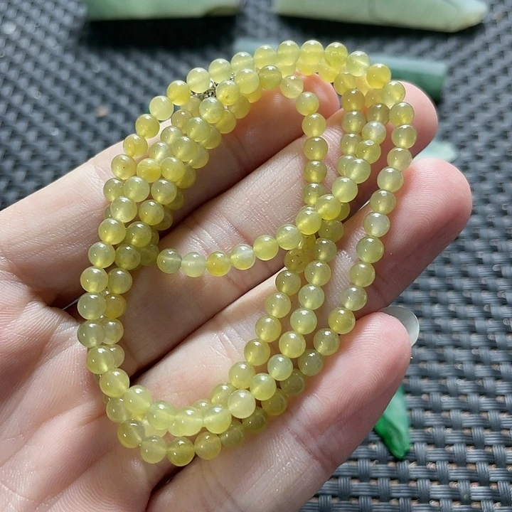 翡翠未镶嵌颈饰珠子