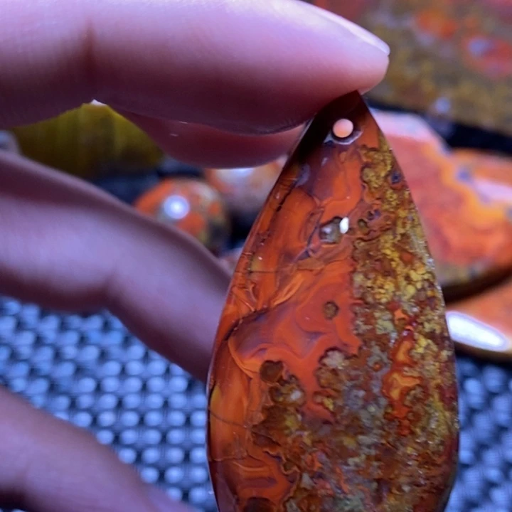 玛瑙/玉髓颈饰未镶嵌