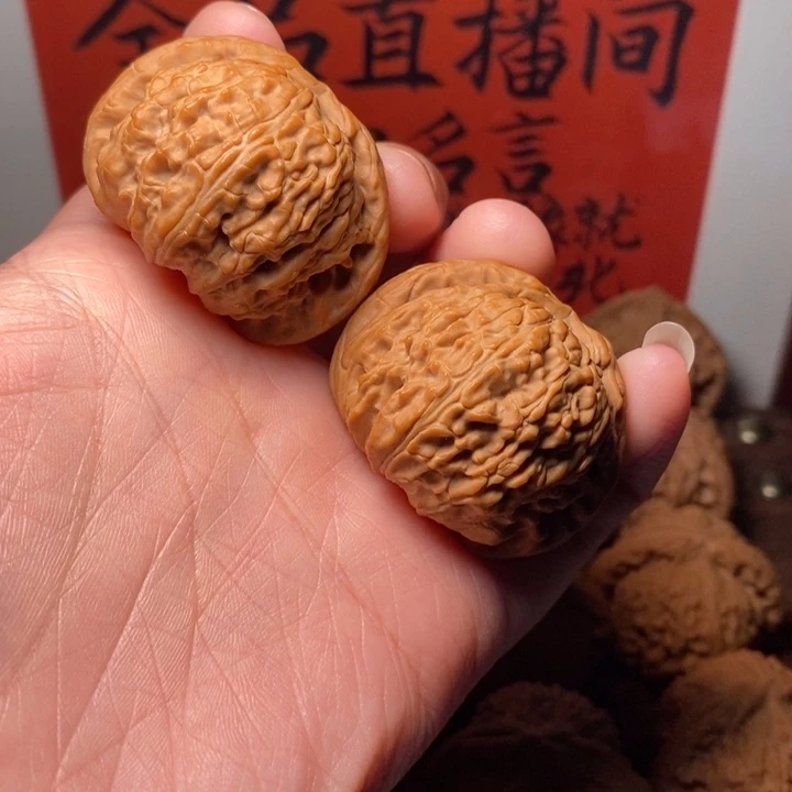 幸***活文玩核桃吊坠白狮子