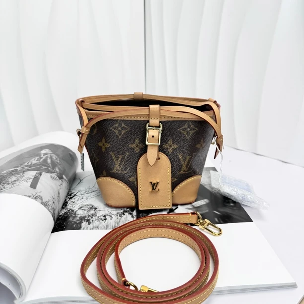 95新 LouisVuitton/路易威登 老花烧麦包/0673芯片