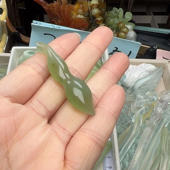 蛇纹石玉未镶嵌发簪