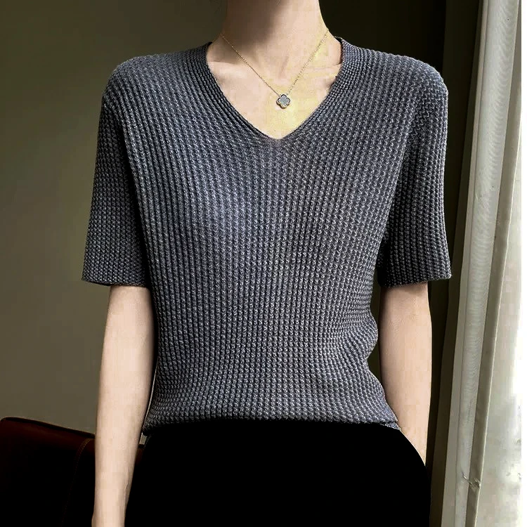 AoQunCaiLian气质肌理感V领杨子V领子褶皱中袖针织衫-8122