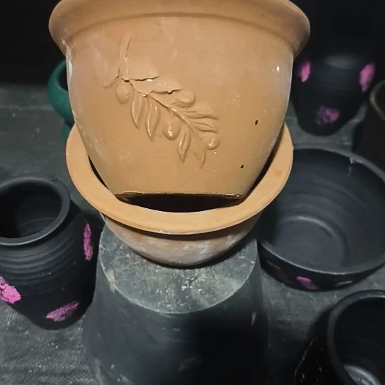 机器盆口径20高度12到手两个底部有孔