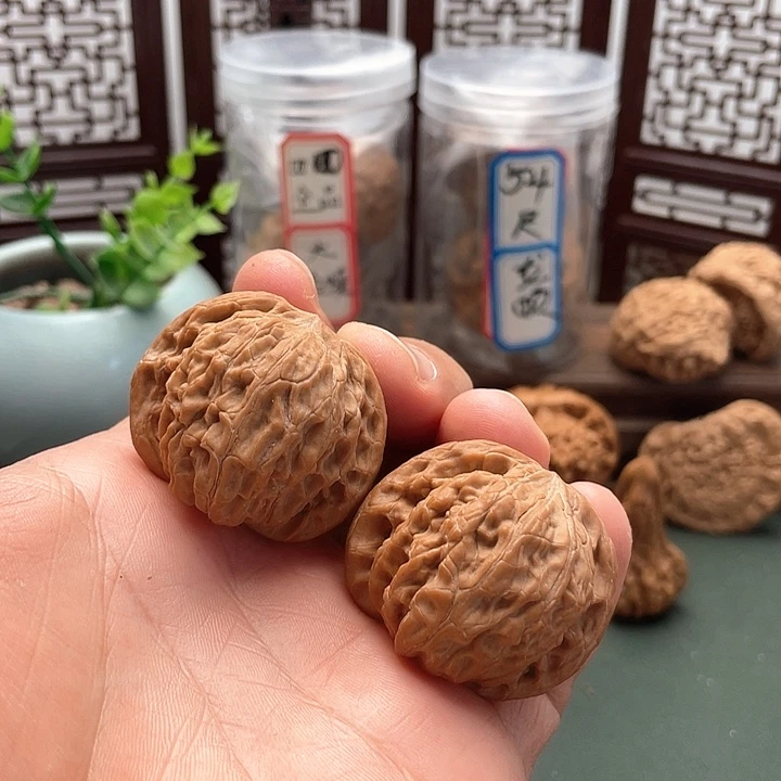 文玩核桃吊坠磨盘