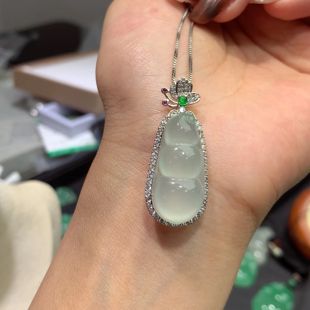 石英质玉（非洲翠）银S925镶嵌颈饰