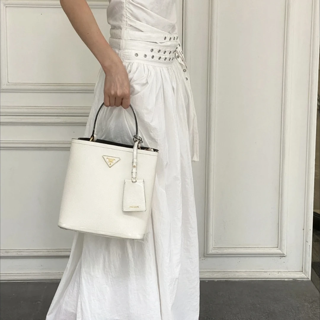 95新 Prada/普拉达 水桶包斜挎包/SS3083