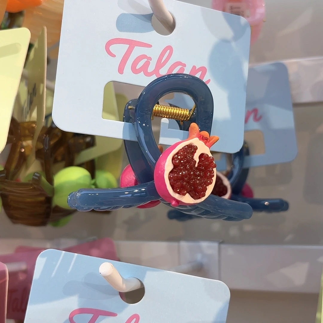 布艺铁合金又字石榴半抓