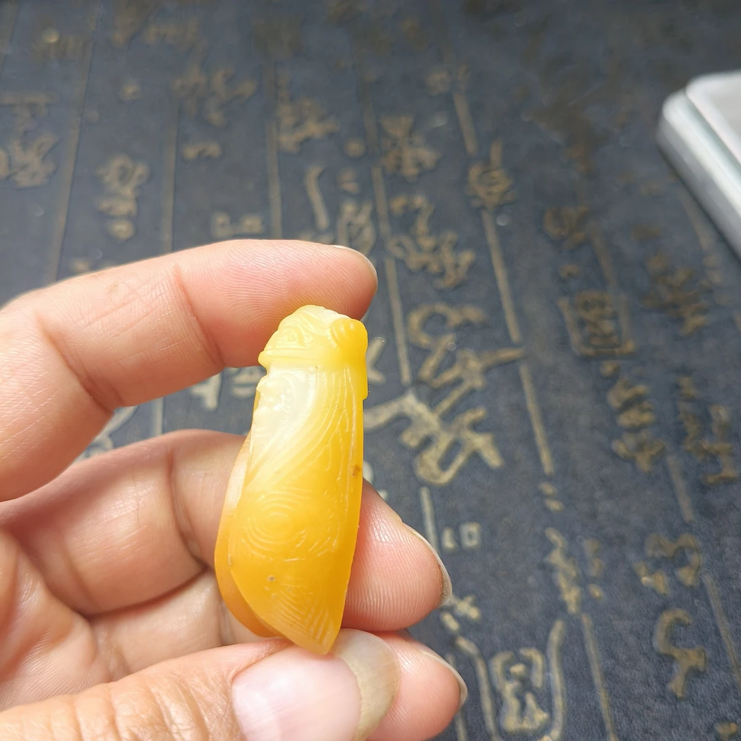 14克天然正品和田玉黄沁料原石立体知了蝉一鸣惊人挂件促销有棉点