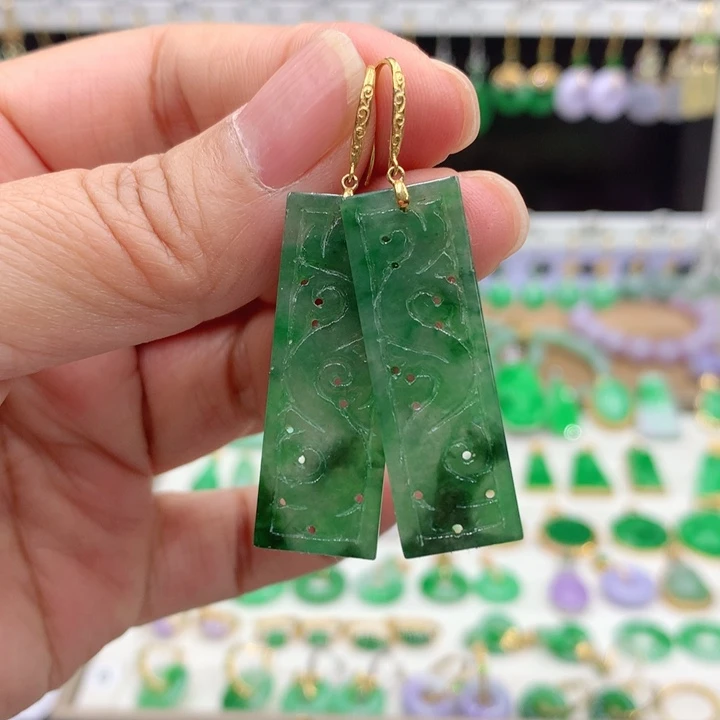 翡翠18K金镶嵌耳饰