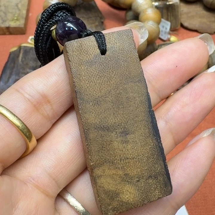 大叶紫檀（黑酸枝木类）