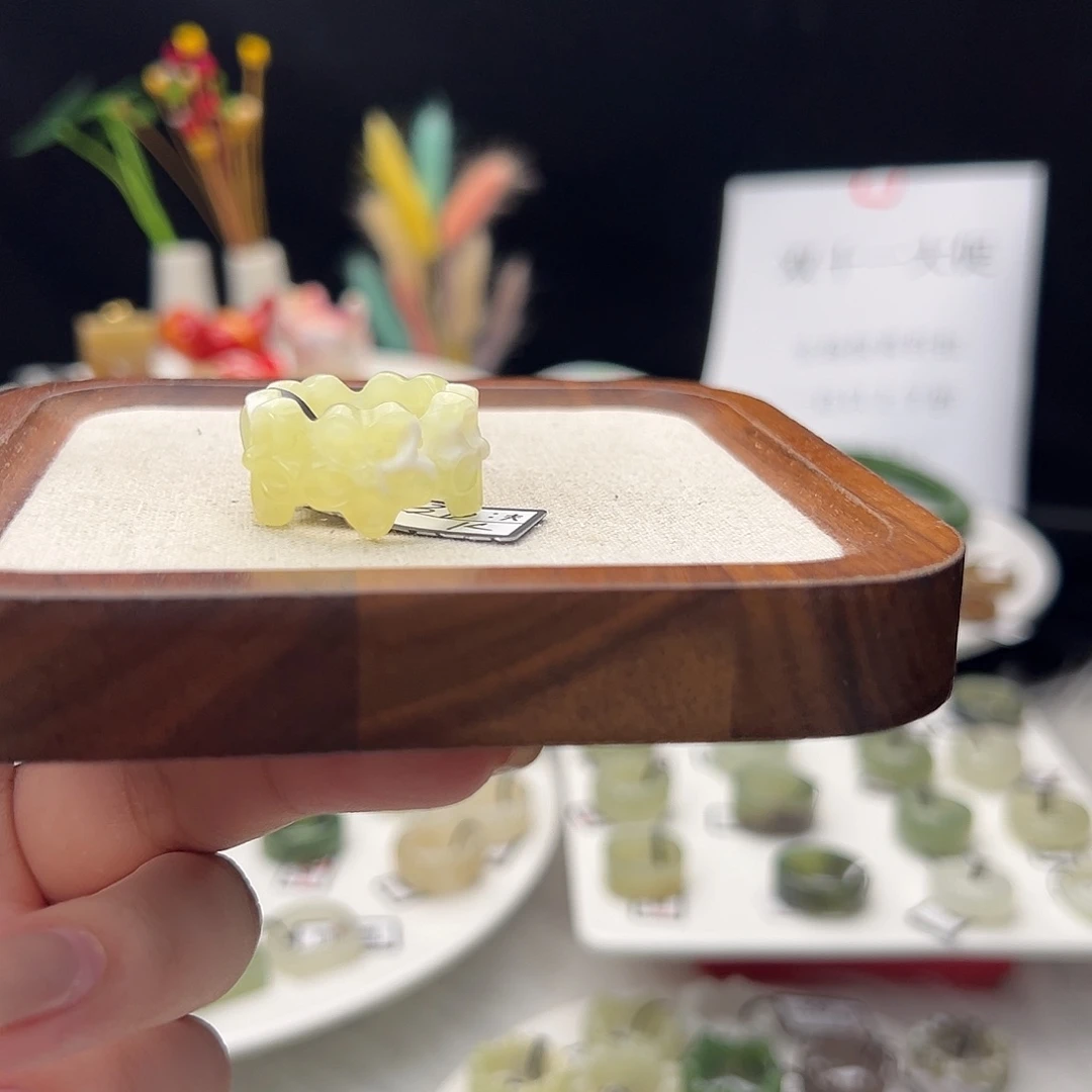 和田玉（糖玉）未镶嵌戒指k24 花生糖雕花 17 不退换