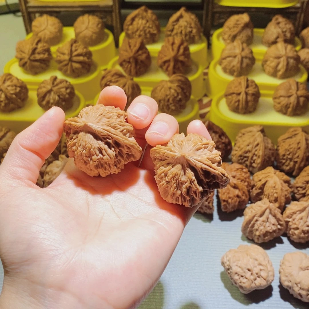 【闪购商品】文玩核桃吊坠虎头