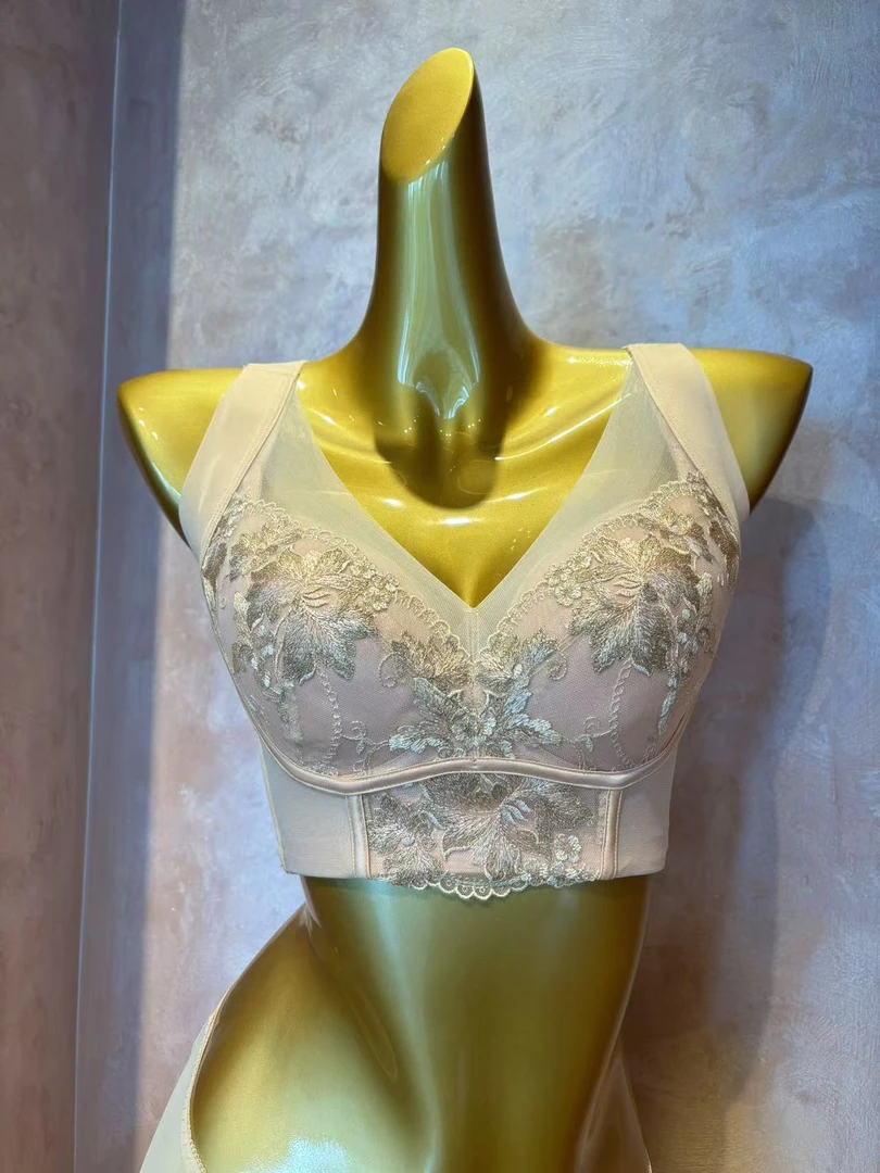 大胸显小收副乳软钢圈非海绵薄杯内衣9566