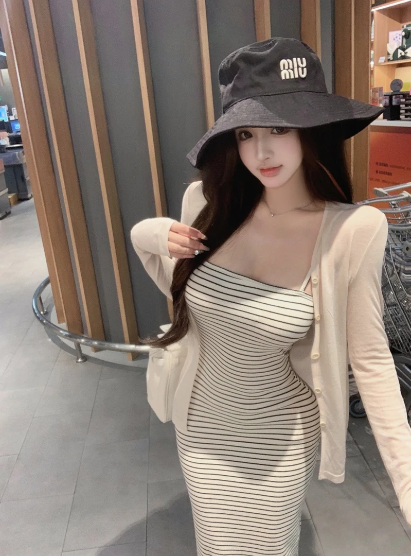 黑白条纹吊带连衣裙女夏季鱼尾裙辣妹裙子显身材包臀长裙开衫套装