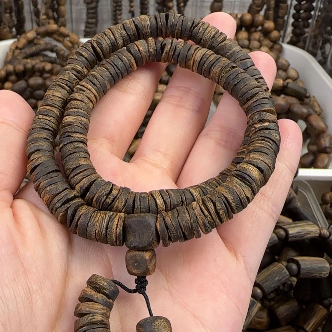 沉香手串开****凉双圈0.8规格16.9克乌身片片