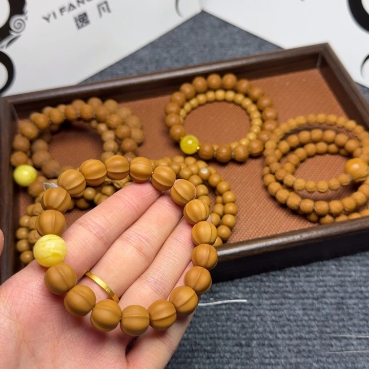 猴头核桃吊坠原色鲨鱼