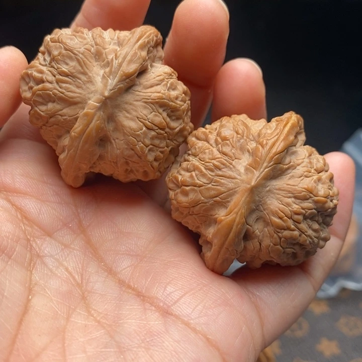把件文玩核桃血麒麟38尺