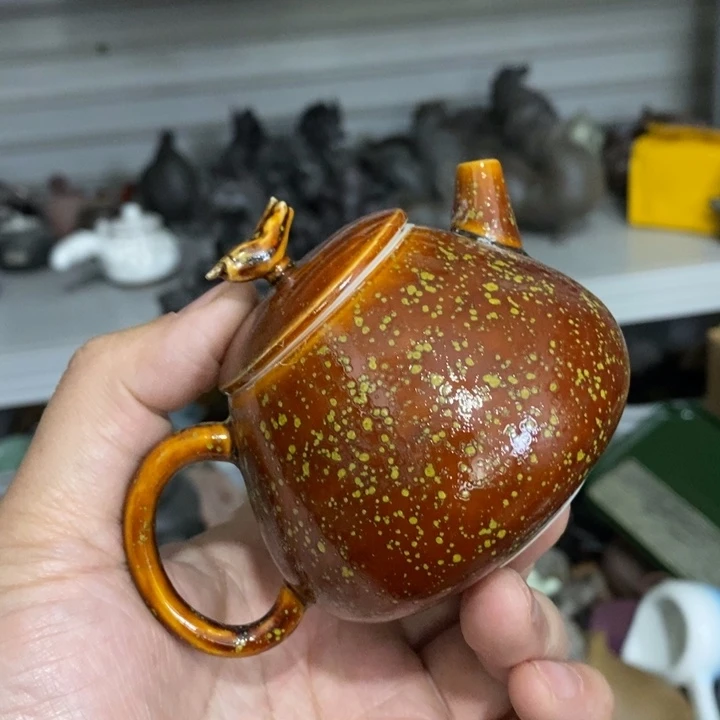 陶瓷艺术品及陶瓷壶