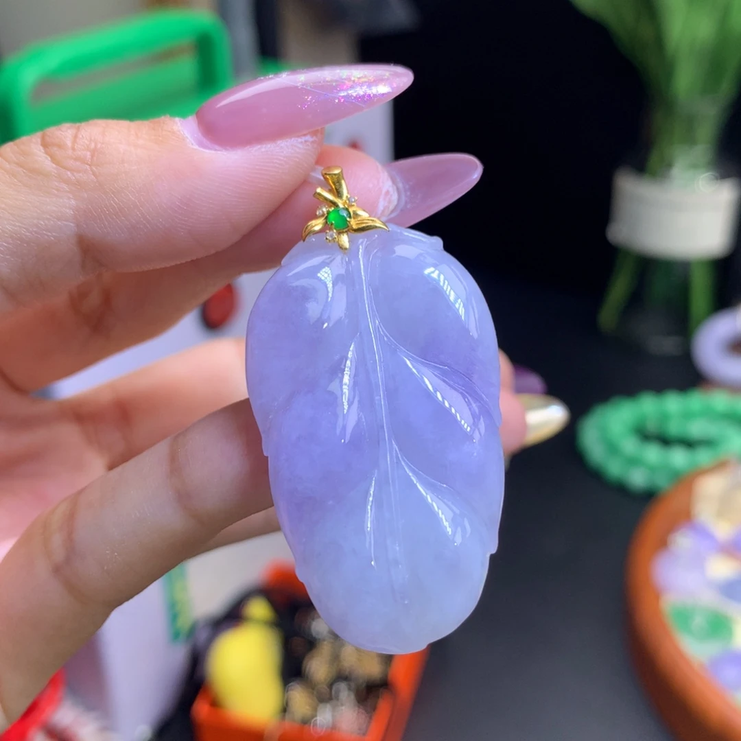 颈饰18K金镶嵌翡翠