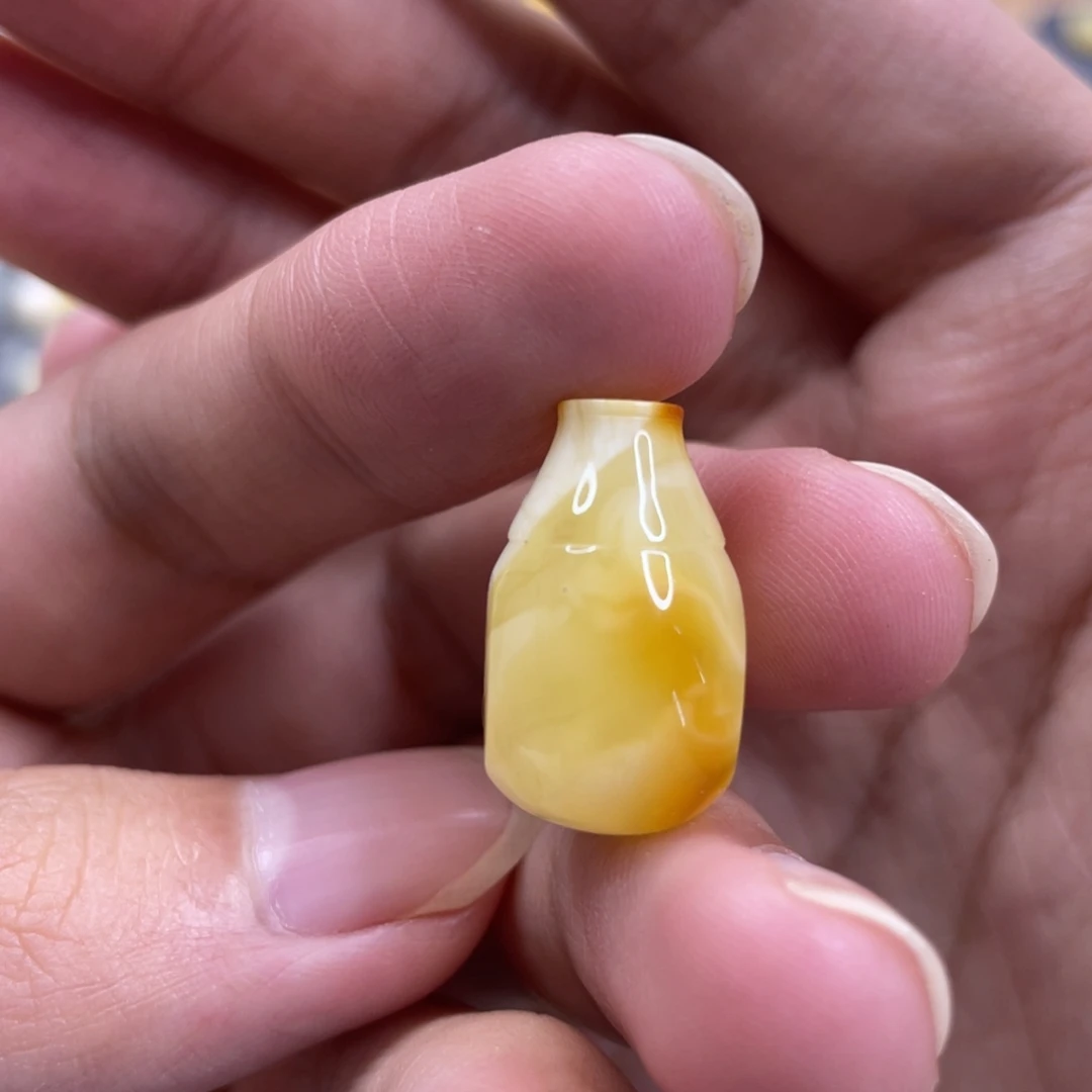 琥珀未镶嵌裸石11+