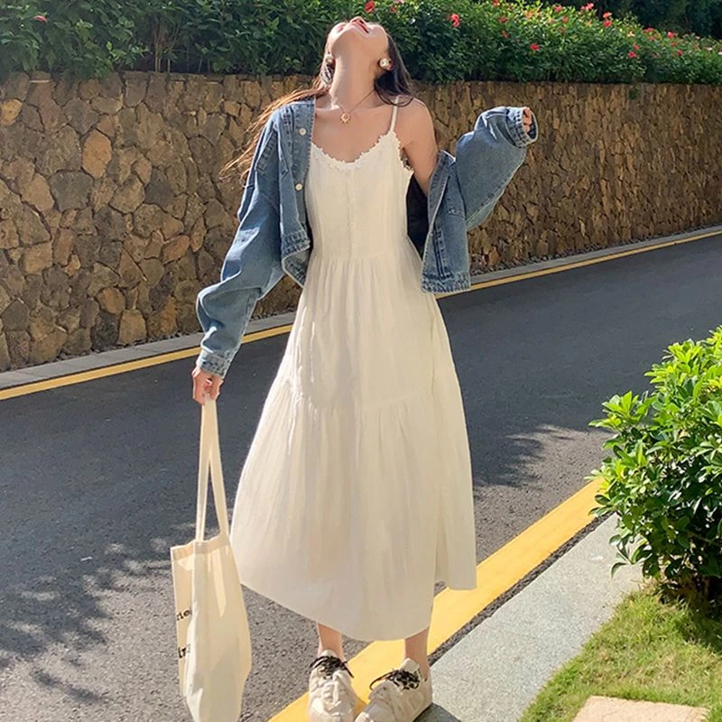 法式新款白色吊带连衣裙森系收腰旅游夏季裙子白色连衣裙白小白裙