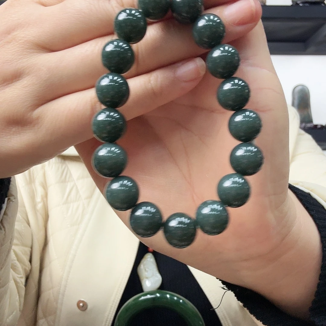 和田玉未镶嵌手串