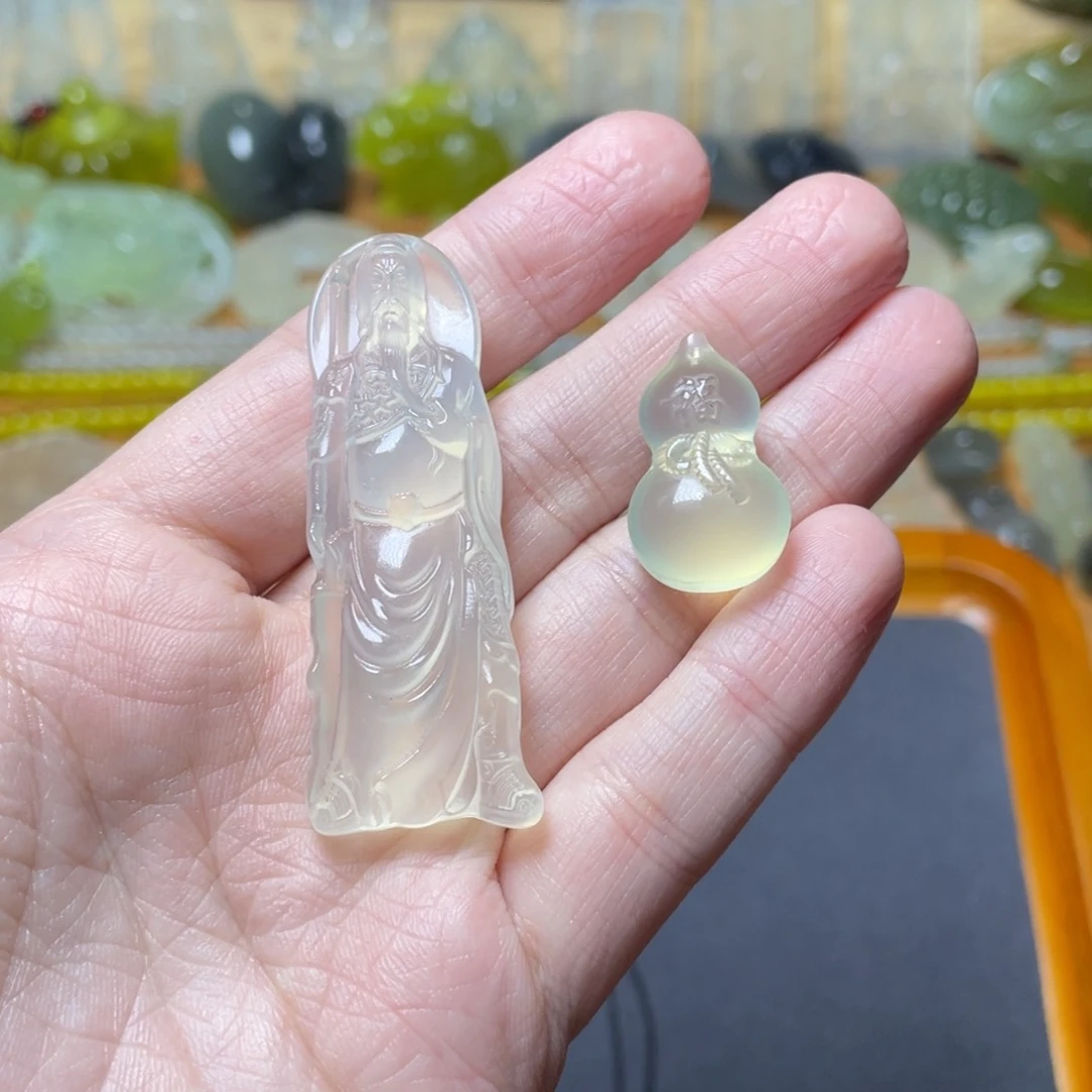 蛇纹石玉吊坠未镶嵌t***油